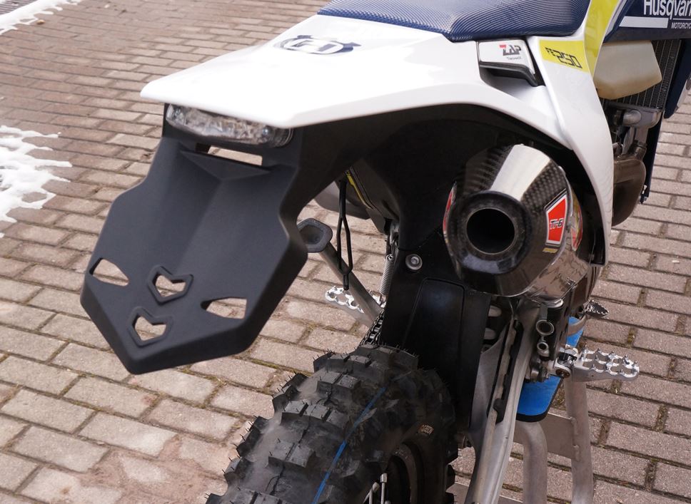 R-TECH Kennzeichenhalter Integra mit Rücklicht für Husqvarna FE/TE 2017-2019, schwarz